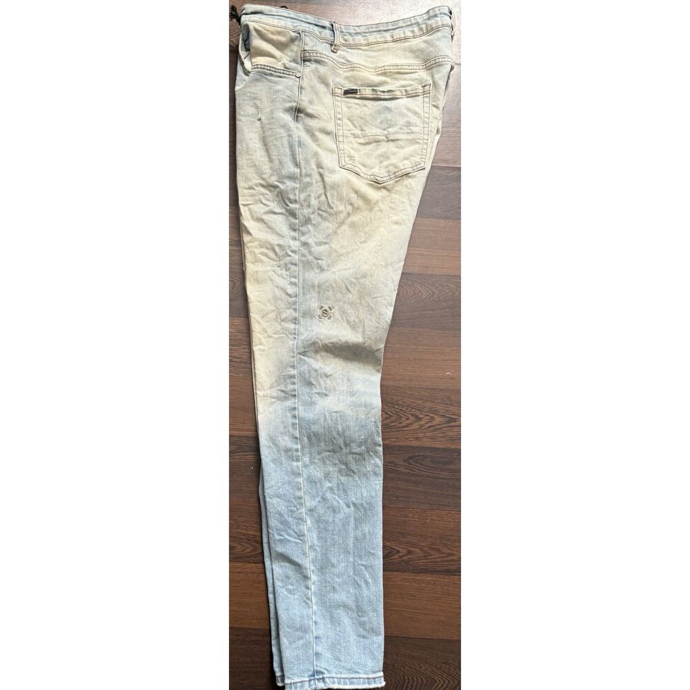 Rare Find Serenede Mens Jeans 40x31 Distressed Denim Blue Light Wash Great Cond